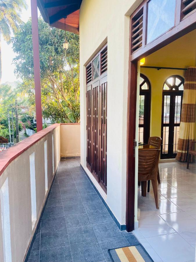 Jayalath Homestay And Apartments Galle Exteriör bild